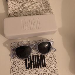 Chimi solglasögon som köptes inför sommaren 2018.
Använda en sommar men ser ut som nya.