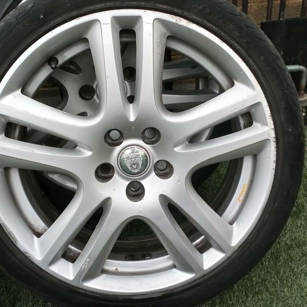 4 Alloy wheels Aruba Jaguar XType 18'' in HP13 für 120,00