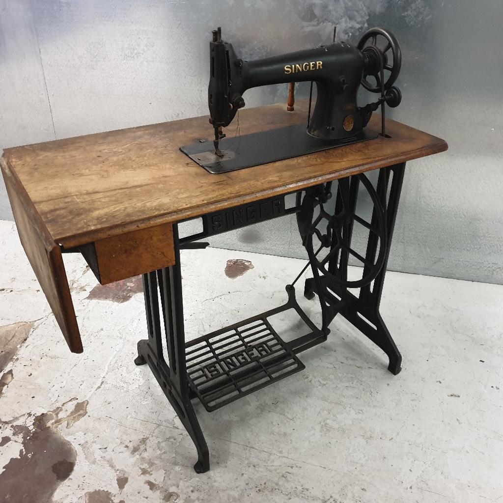 SINGER 31K HEAVY DUTY SEWING MACHINE & TABLE in DY8 Dudley für 150,00