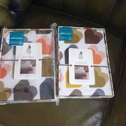 Bran new unopened box of 2 x 2 orla kiely pillowcases. 100% cotton 50cm x 65cm. Love Hearts. 2 pillow cases in each box. 1 box for £15 or 2 boxes x £30.

Collection sk5 reddish north