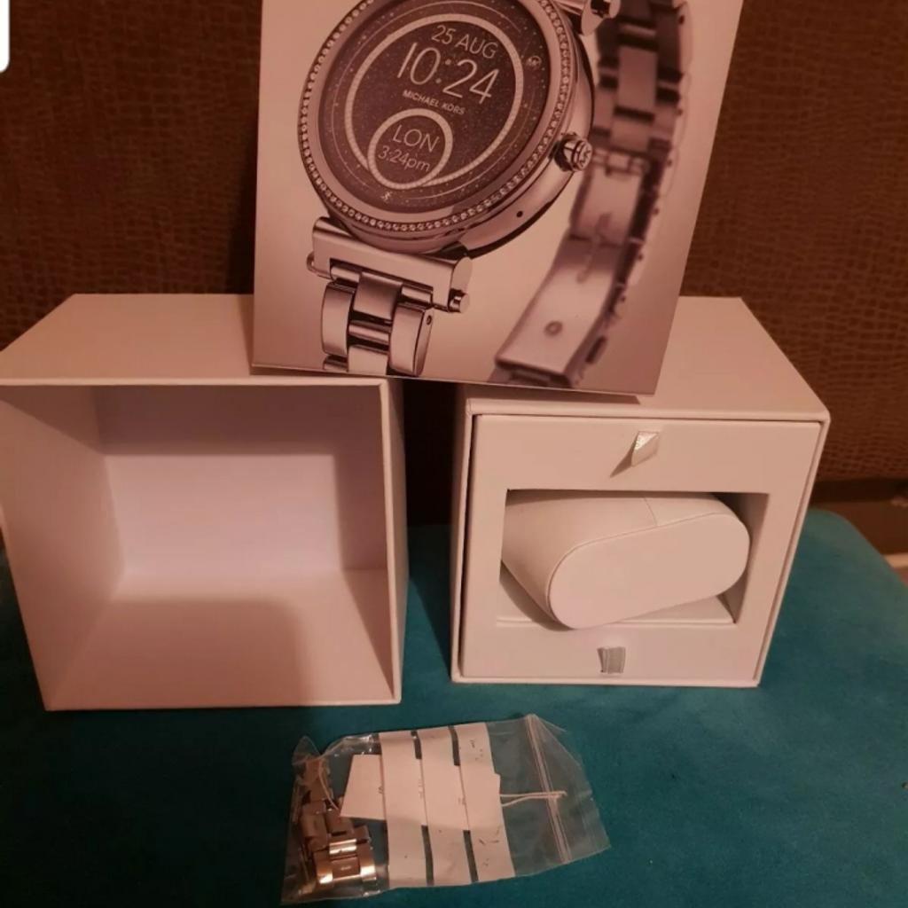 Ernest jones michael kors on sale smartwatch