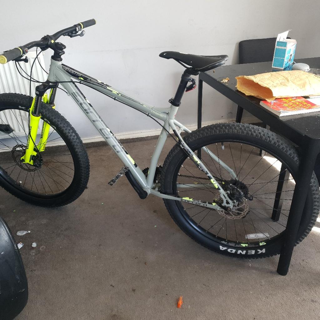 Carrera vendetta fat online bike