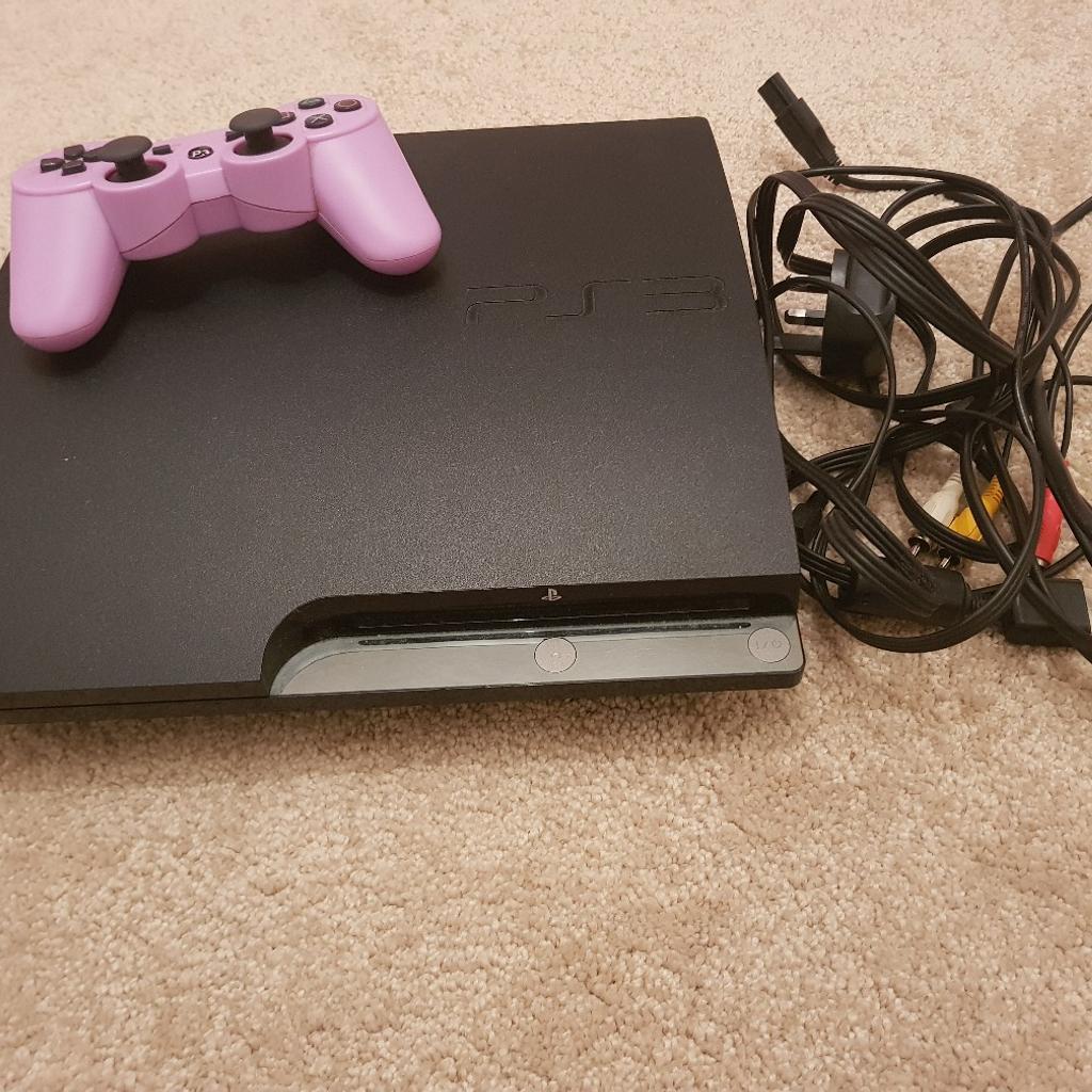 PlayStation 3 ps3 160GB + Controller + wires in E14 London for £35.00