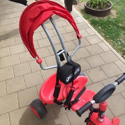 Absolut neuwertiges Dreirad mit Schiebstange, Sonnendach und Sicherheitsgurt in der Farbe rot.

Mitnahme bis Klagenfurt möglich.

Privatverkauf daher keine Gewährleistung, Garantie oder Rücknahme.