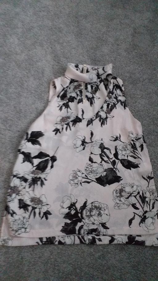 Buy & Sell Dentons Green Saint Helens - Photos for Pretty BNWOT River Island tunic top size 10