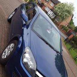 im selling my vauxhall astra 1.6 twinport good condition inside and out needs a new starter motor and middle section of the exhaust and the rocker cover may need changing as there is a little oil leak juat havent got the time to fix it 300 ono