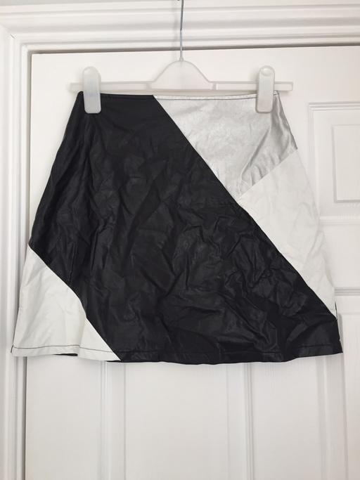 Buy & Sell Hertfordshire North Hertfordshire - Photos for BNWT ‘Boohoo’ Black,White,Silver Skirt Size 8