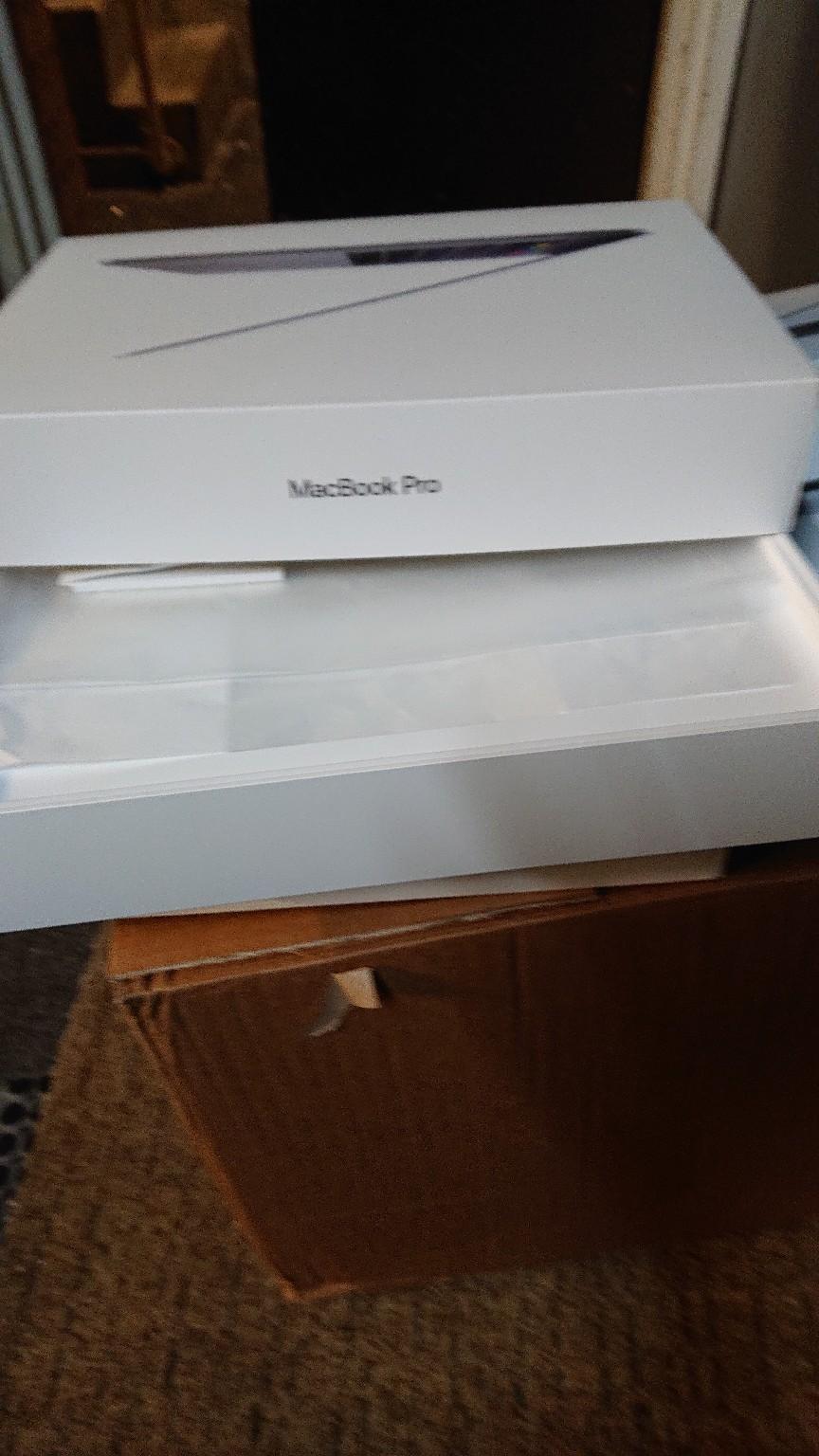 Apple laptop boxes in EC2R for £4.50 for sale Shpock