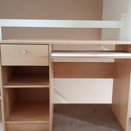 Nice little desk used in my boys bedroom till recently with pull out keyboard shelf.
Ok condition, a few age related marks but nothing major.
Wide 100cm
Height 72cm
Deep 49cm
Collection Barwell Le9