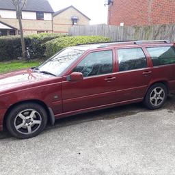 phase 1 volvo v70 estate diesel 
yrs mot 
156k
some service history 
cambelt changed at 135k
fully serviced 
new disc pads on front 
full leater heated front seat
central locking 
sunroof 
aircon need regassing
56miles to the gallon 


only selling as need mpv as got disabled fatherinlaw and he struggles get in and out of the car now ..... all swap offers will be considerd .... estates 4x4 mpv please 
call me on 07534 808 684 
sell for £795 ono