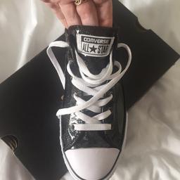 Black Sparkle converse Size 5 but a big 5 so selling due to being to big for me may fit a size 6 pick up S62,