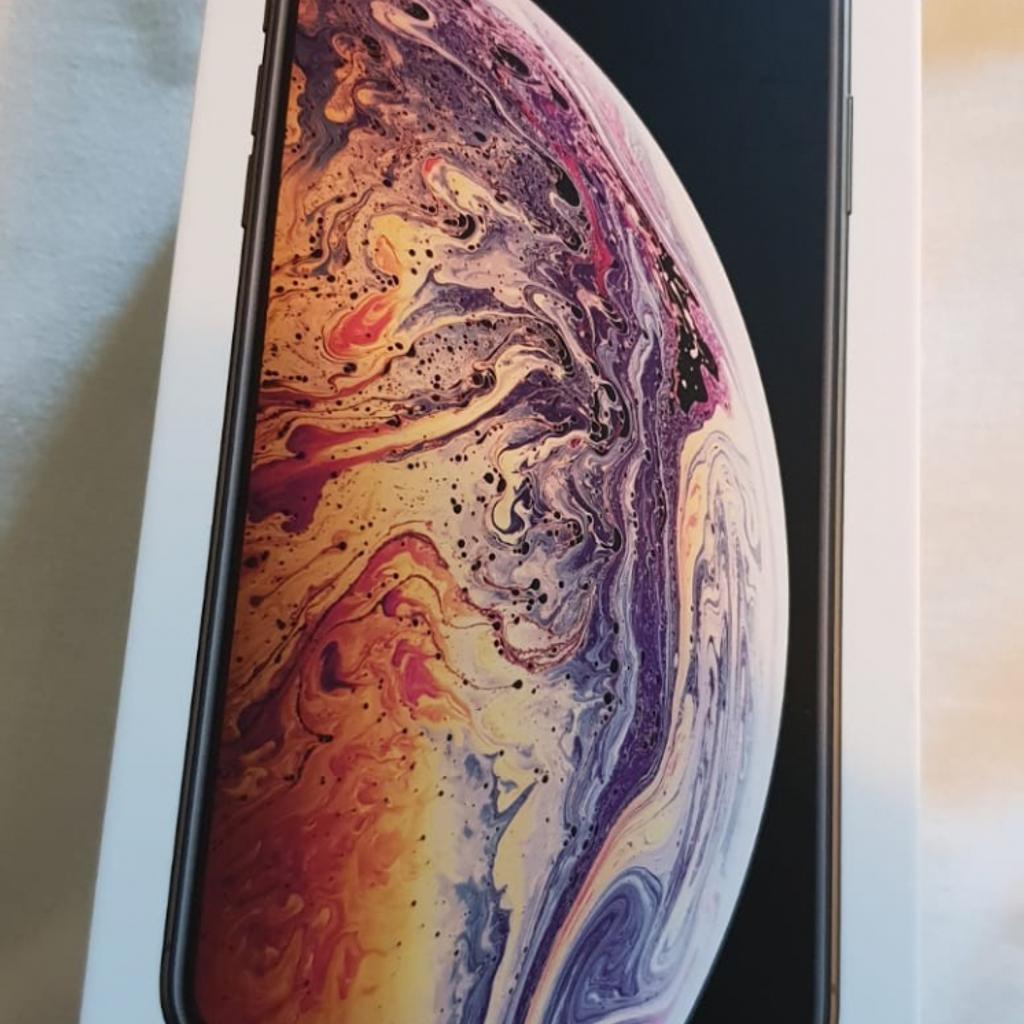 iPhone Xs Max 64gb Gold (SMASHED SCREEN) in BB9 Pendle for £520.00 for