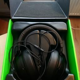 Nice headphones and sound very clearly perfect for games.
Come whit box.