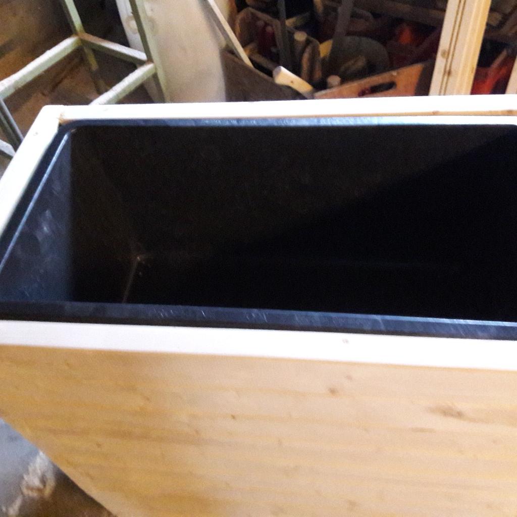 Hochbeet massiv aus Holz neuwertig in 6870 Reuthe for €50.00 for sale