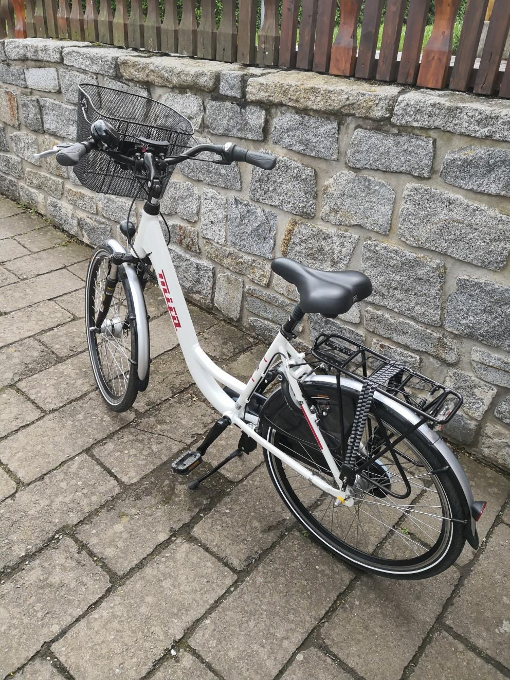 hunde fahrradanhänger testbericht TRIXIE Hunde-Fahrradanhänger reflektierend – bis 15 kg, 40 x 40 x 60 cm Urnenüberführung ins Ausland - Yuuna Wähle dein E-Bike:für FAZUA 36V / 250Wh