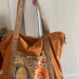 handgefertigte Tasche mit Rucksackfunktion, Old Cotton, Leder/Stoff, ungetragen, einwandfreier Zustand

#oldcotton #tasche #rucksack #handmade #ungetragen
