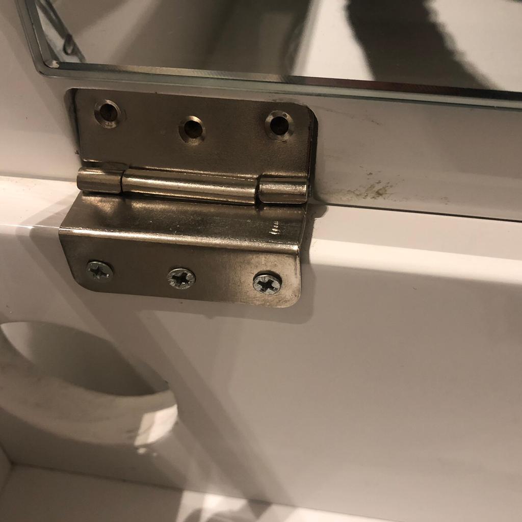 Dwell white dressing table & matching chair in E16 Newham for £79.99