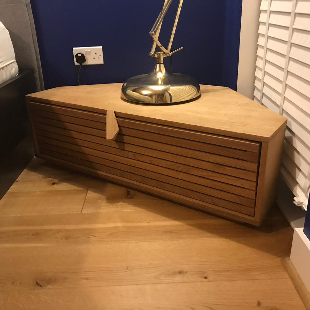 max-corner-tv-stand-habitat-in-se1-london-for-175-00-for-sale-shpock