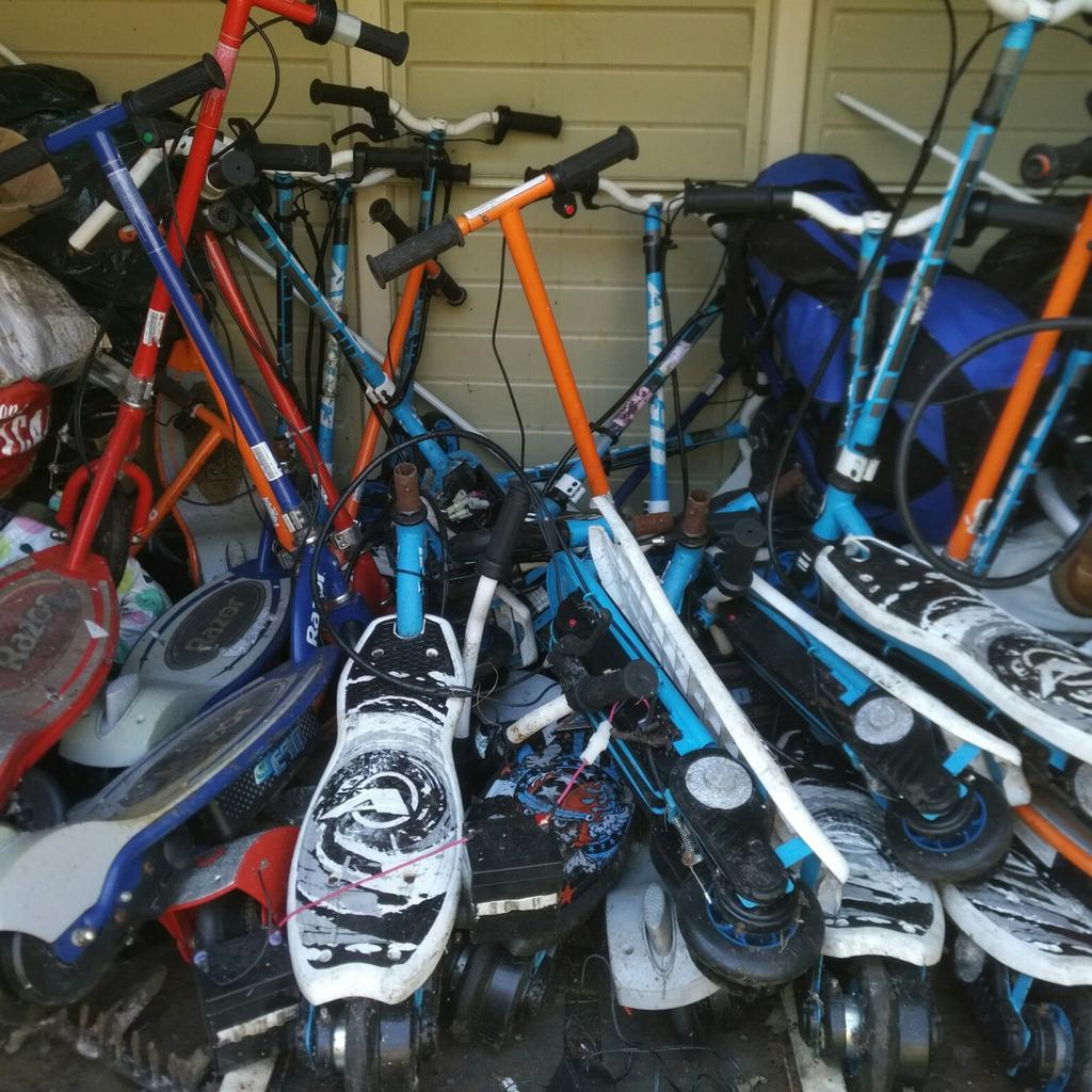 job lot electric scooters in WV14 Wolverhampton for £200.00 for sale