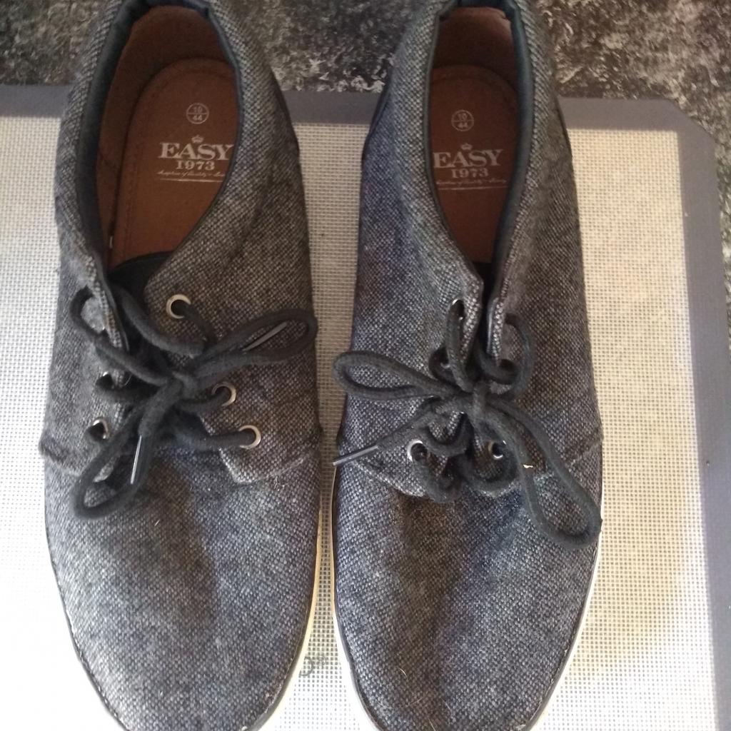 Size 10 Easy 1973 Grey Mens Shoes. in B64 Dudley for 6.00 for