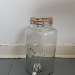 Kilner Jar with 5 litre capacity. Perfect for parties and groups, to fill with water or lunch etc!