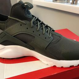 Men’s size 11 khaki Nike huaraches, brand new in box, never worn

Price is excluding postage, can collect- Chesterfield S42