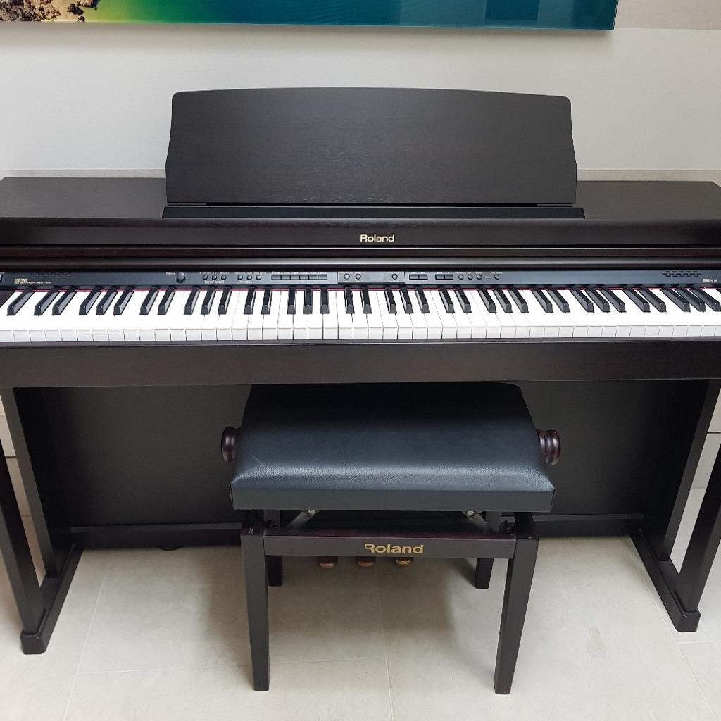 roland HP203 Digital Piano in W4 Ealing for £350.00 for sale | Shpock