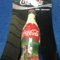 vendo bottiglia coca cola con piedistallo limited edition.
