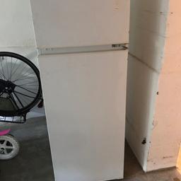 Kühlschrank mit Gefrierfach zu verkaufen funktioniert einwandfrei