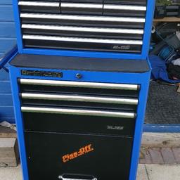 Clarke he plus tool chest used with all keys and draw liners .new tool chest forces sale