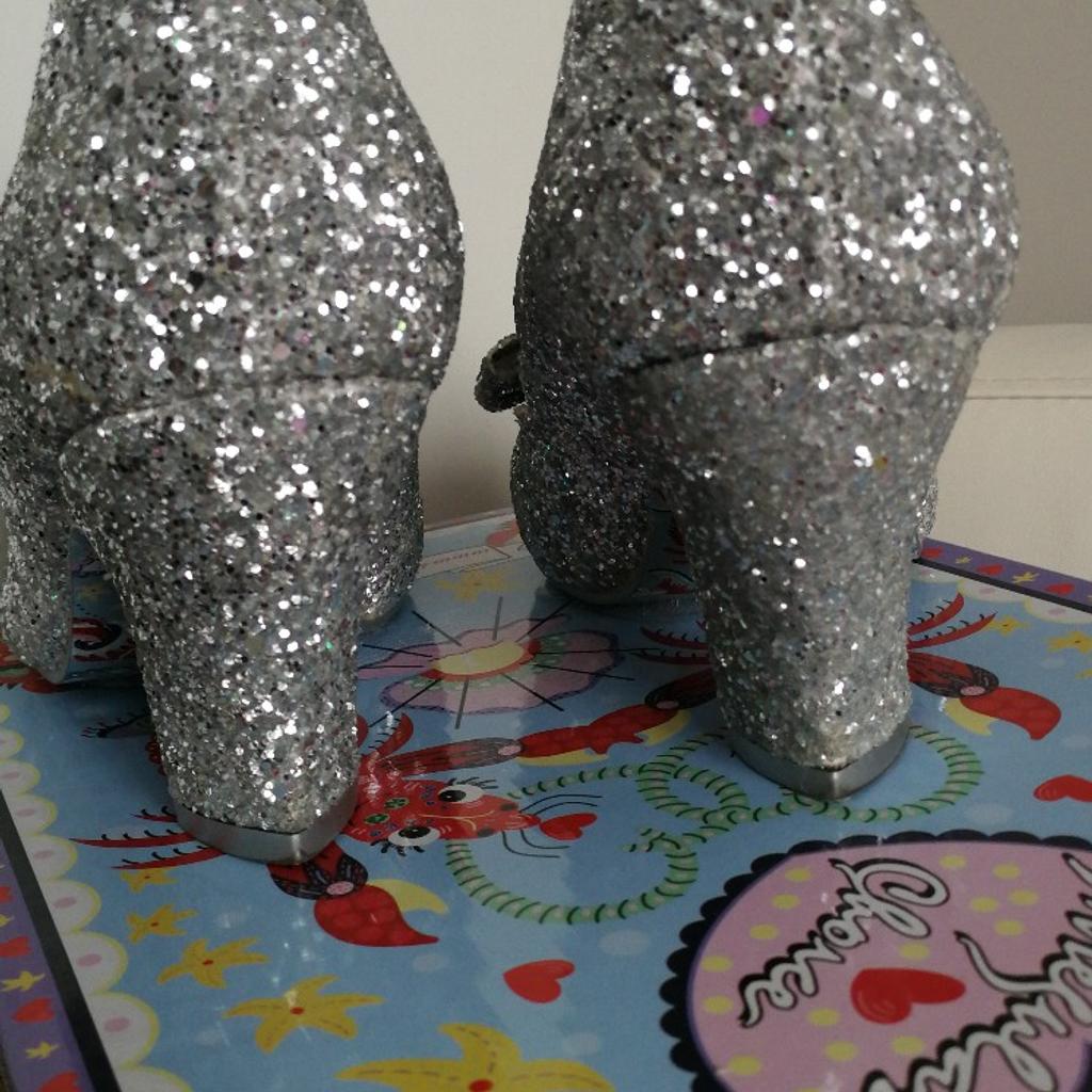 Irregular choice final deals bow silver