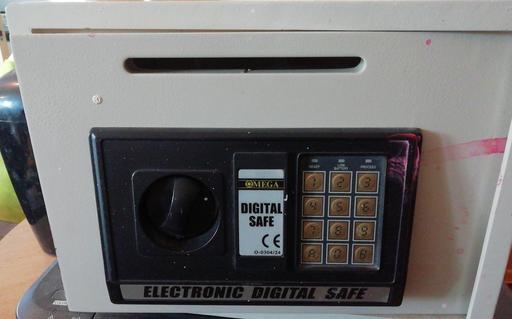 Buy & Sell Lancashire Blackburn with Darwen - Photos for Used digital safe