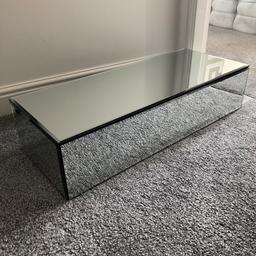 MIRRORED FLOATING DRESSING TABLE / DRAWER / SHELF 
80 x 40 x 18cm
Was £139.99
Collection Only