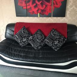 Black and white three seater, two seater, chair and matching coffee table. Used but in good condition. Some little scuffs and scrapes off moving.