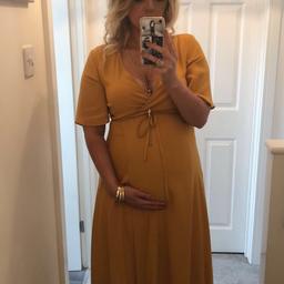 Size 12 new look maternity dress.. Worn once to a wedding, as good as new☺️