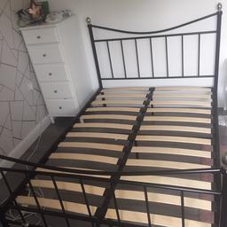 Black double bed frame with silver handles on posts each end, good condition
Collection from NG17