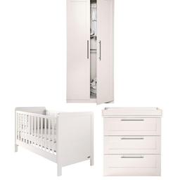 Mamas & Papas Rialto Ivory 3 Piece Nursery Set 

Includes:
Double Wardrobe
Cotbed (cot that reverts to toddler bed)
Chest of Drawers with removable changing topper

With instructions & parts
Excellent Condition

Dismantled & ready to collect from Muswell Hill N10

Smoke & Pet Free Home 

Bought new for approx £500