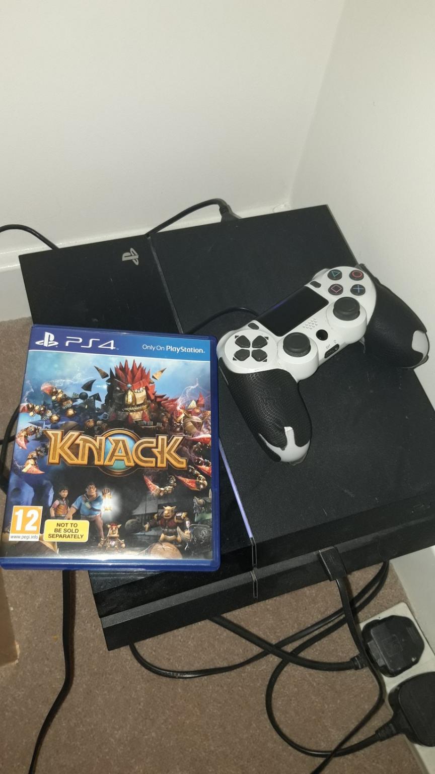 ps4 500gb second hand with game in KT16 Runnymede for £95.00 for sale Shpock