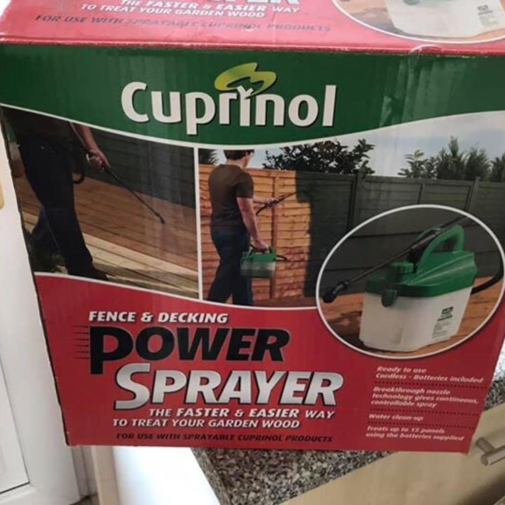 Cuprinol battery powered sprayer and paint in L12 Liverpool for £30.00
