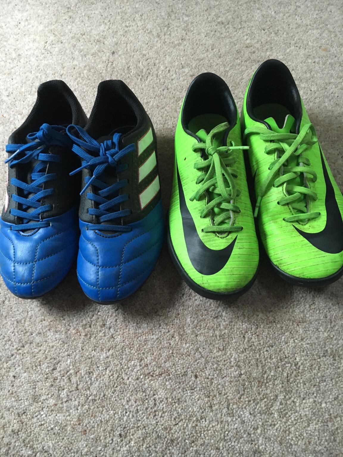 childrens football boots size 1