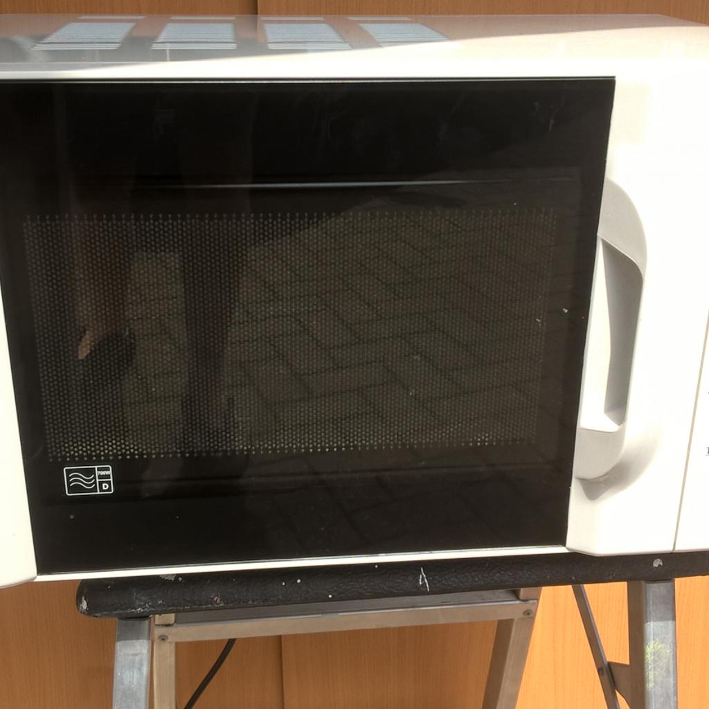Microwave (Currys Essentials) in B78 Tamworth für £ 10,00 zum Verkauf