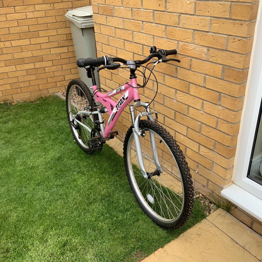 Trax TFS1 pink bike in LE15 Barleythorpe for 25.00 for sale Shpock