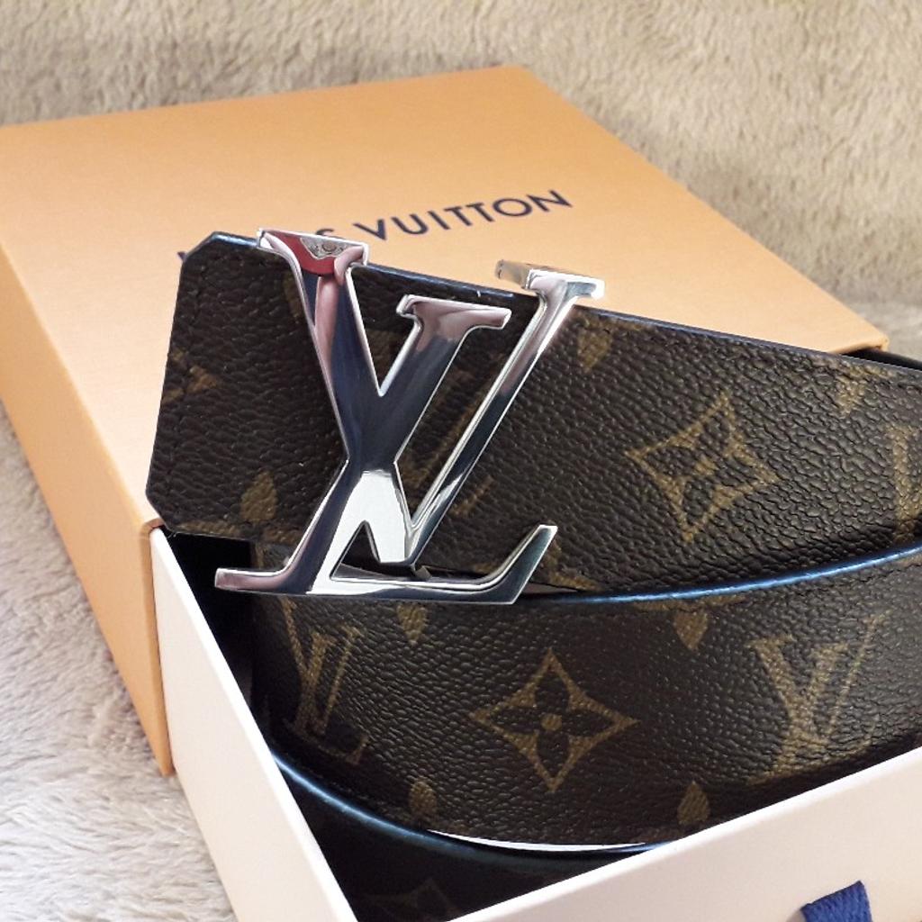 Cintura Louis Vuitton LV Initiales reversibil in 25075 Nave for