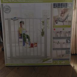 Brand new and never used stair gate - no drilling required.

Collection only, smoke free home.