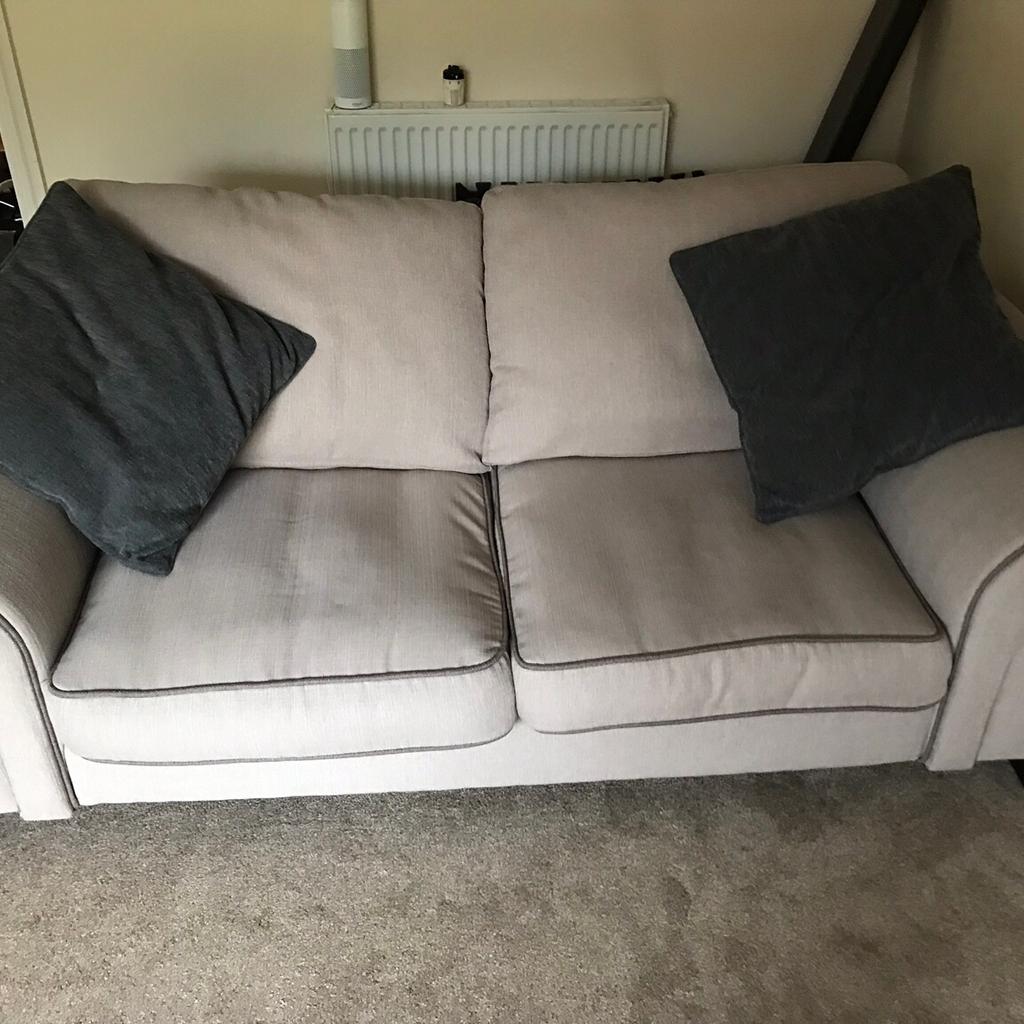 DFS 3 seater sofa excellent condition in LE12 Charnwood for £20.00 for