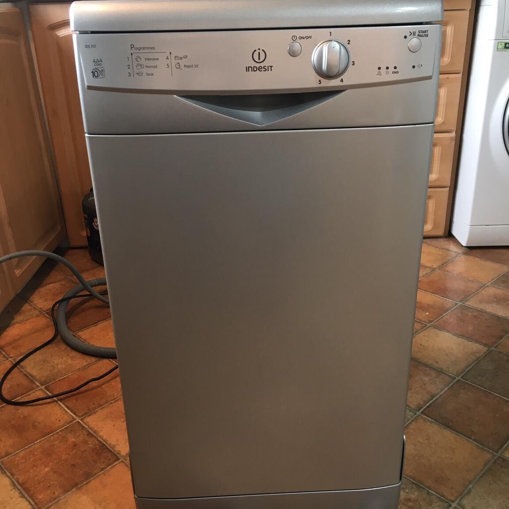 Indesit ids105 slimline store dishwasher