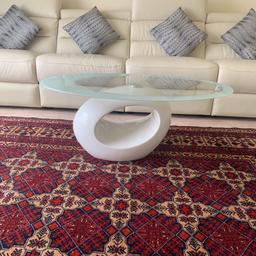 White colour coffee table in excellent condition