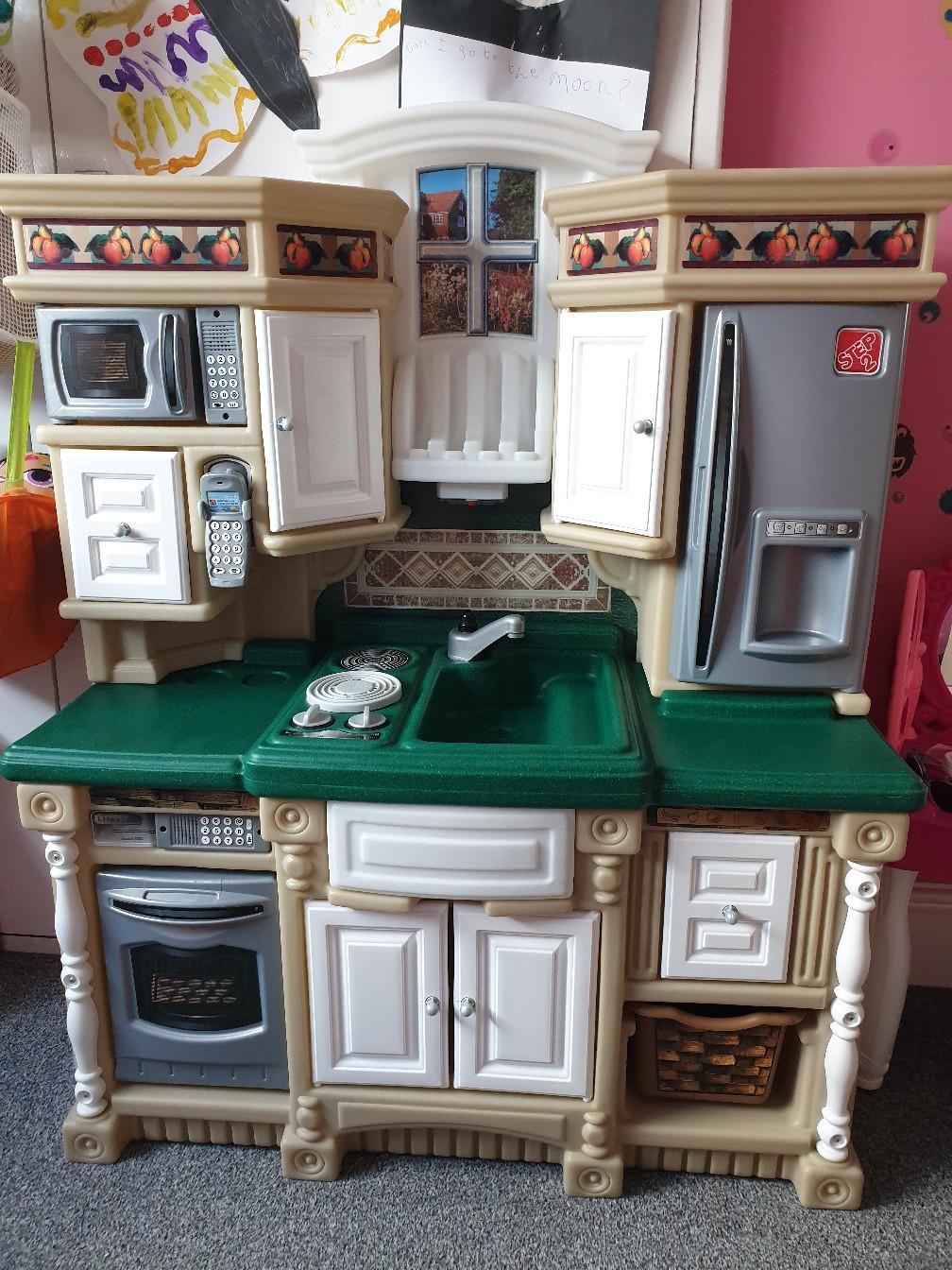 step 2 kids toy country kitchen in CH44 Wirral for £45.00 for sale | Shpock