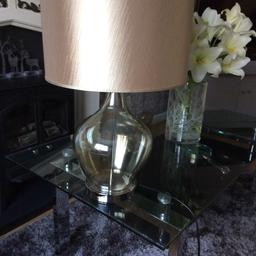 Lovely large lamp 14 cm shade shimmer shade 
Smoked glass bottom
Inc bulb 
Views welcome