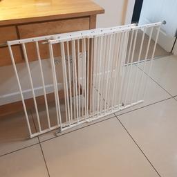 2 x adjustable safety gates £10 for both.

metal, all screws and attachments are there, perfect working order.

thanks Steve